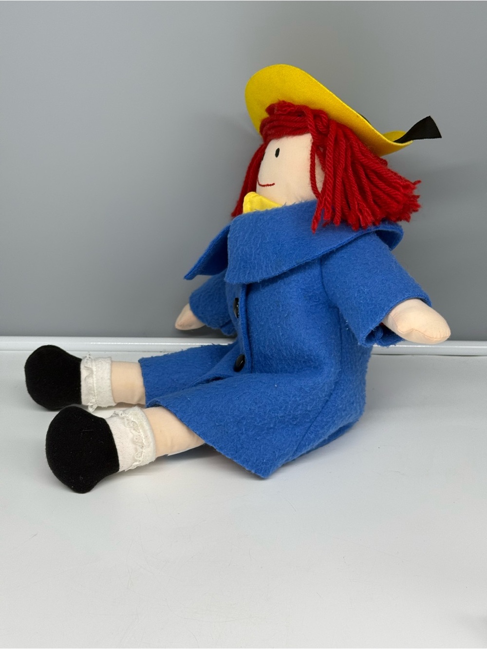 Vintage 1994 Eden Madeline plush doll featuring a felt blue coat and yellow hat - Picture 4 of 11